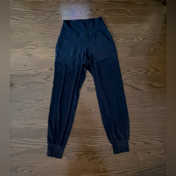 NAVY BLUE LULULEMON ALIGN HIGH RISE JOGGER FULL LENGTH CINCHED PANTS 24” SIZE 2 - Picture 2 of 5